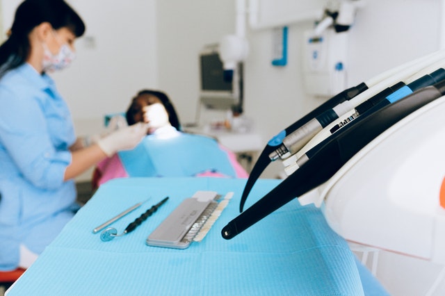 dental hygienist